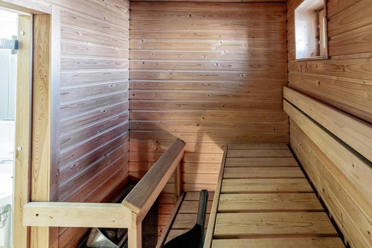 Apartment Sleepwell, Leppaevaara, 71M2 With Private Sauna Espoo Bagian luar foto